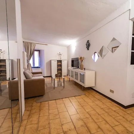Cozy Home, A Few Minutes' Walk From The Train And Ferry